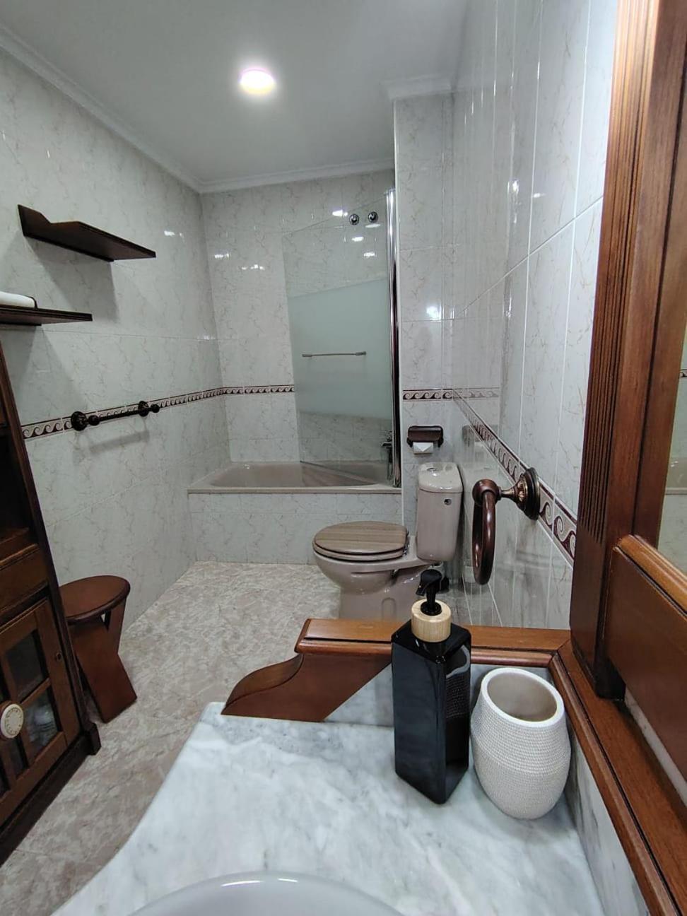 Avello Oviedo Con Parking Apartment Екстериор снимка