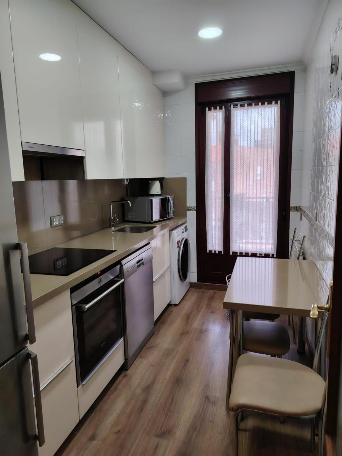 Avello Oviedo Con Parking Apartment Екстериор снимка